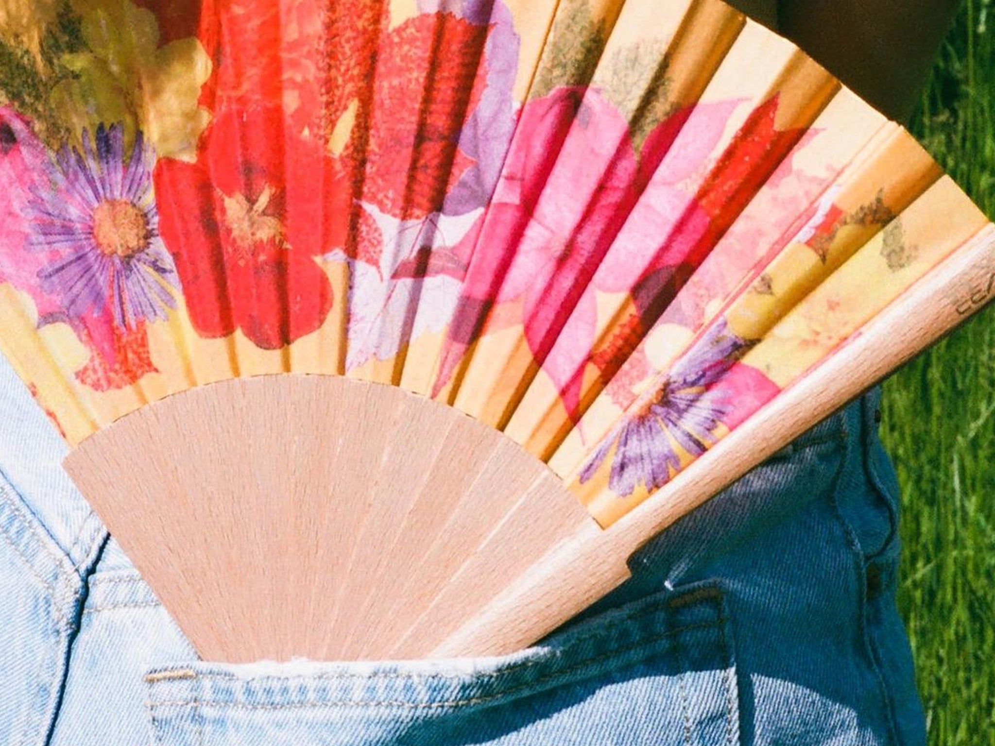 Khu Khu Autumn hand-fan